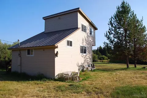 53845 Otter Dr, La Pine, OR 97739 photo 3