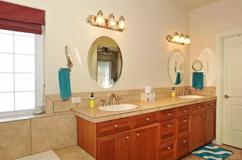 63208 Eastview Dr, Bend, OR 97701 photo 15