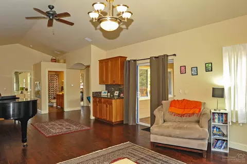63208 Eastview Dr, Bend, OR 97701 photo 18
