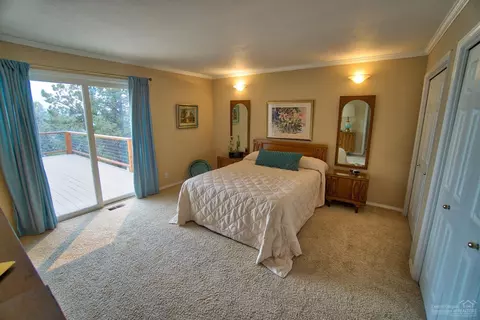 19655 Ridgewood Dr, Bend, OR 97703 photo 13