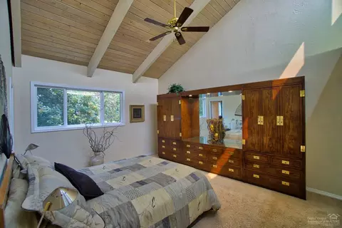 19655 Ridgewood Dr, Bend, OR 97703 photo 11