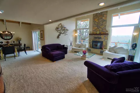 19655 Ridgewood Dr, Bend, OR 97703 photo 4