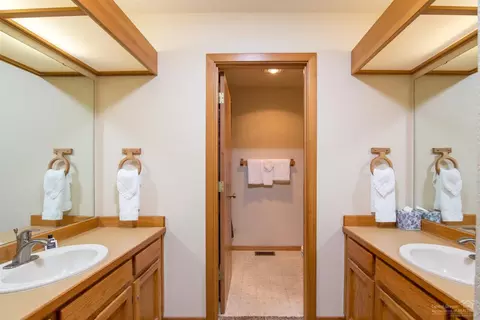 57271 Mashie Ln, Sunriver, OR 97707 photo 12