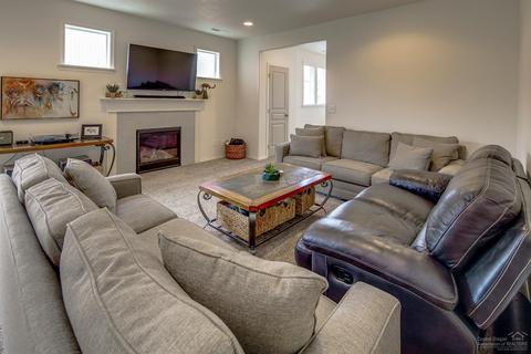21147 Darnel Ave, Bend, OR 97702 photo 4