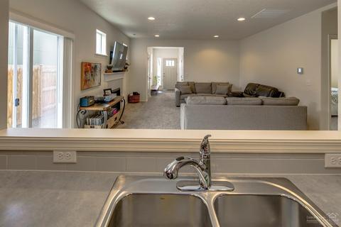 21147 Darnel Ave, Bend, OR 97702 photo 9