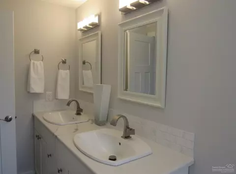 53374 Eagle Ln, La Pine, OR 97739 photo 13
