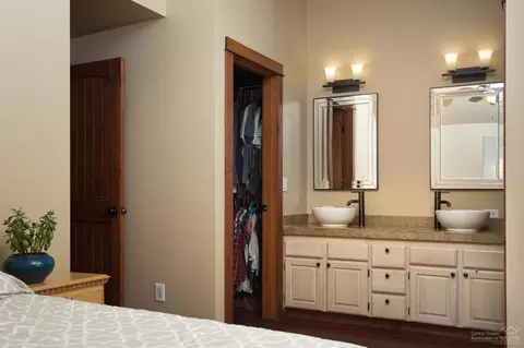 64756 Saros Ln, Bend, OR 97703 photo 12