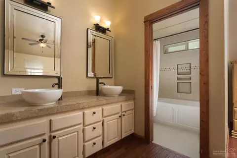 64756 Saros Ln, Bend, OR 97703 photo 13