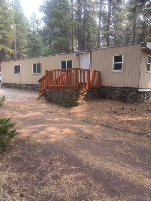 60154 Turquoise Rd, Bend, OR 97702 photo 2
