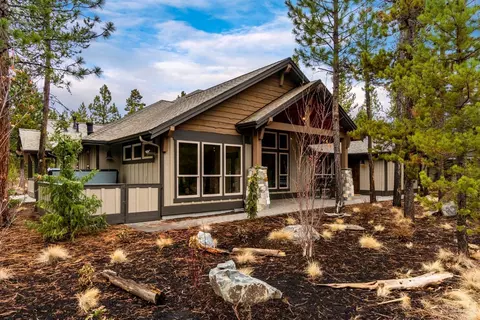 56688 Glowstone Loop, Bend, OR 97707 photo 16