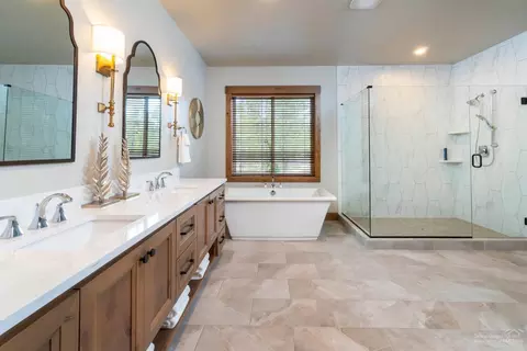 56688 Glowstone Loop, Bend, OR 97707 photo 6
