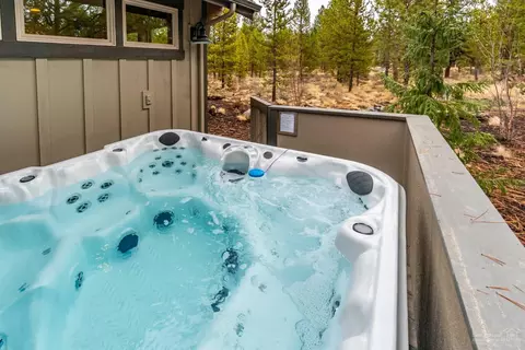 56688 Glowstone Loop, Bend, OR 97707 photo 15