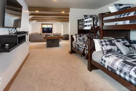 56688 Glowstone Loop, Bend, OR 97707 photo 11