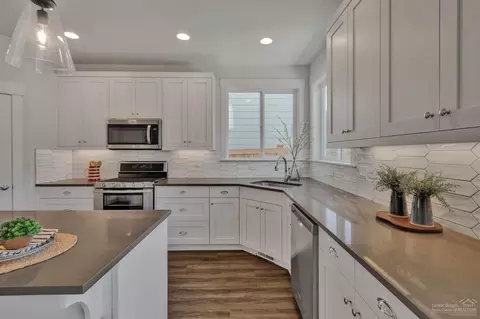 19971 Badger Rd, Bend, OR 97702 photo 10