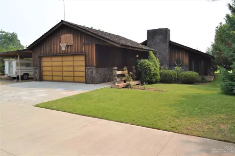 64965 Glacier View Dr, Bend, OR 97703 photo 1