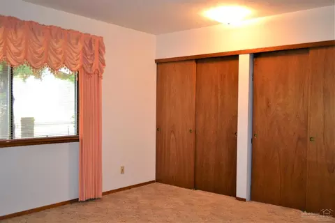 64965 Glacier View Dr, Bend, OR 97703 photo 10