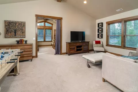 56592 Sunstone Loop, Bend, OR 97707 photo 9