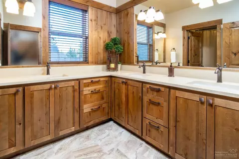 56592 Sunstone Loop, Bend, OR 97707 photo 10