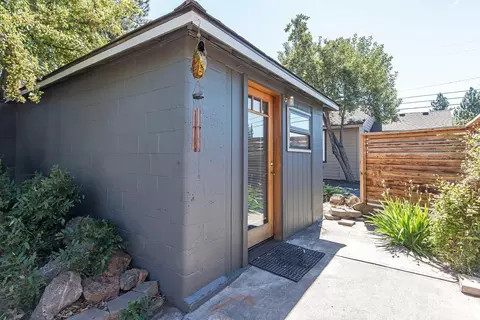622 NE 4th St, Bend, OR 97701 photo 17