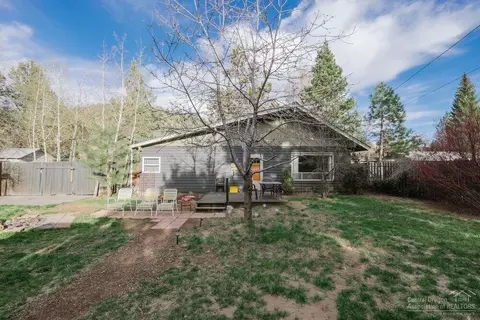 814 NE 11th St, Bend, OR 97701 photo 1