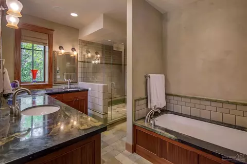 17751 Fireglass Ct, Bend, OR 97707 photo 14