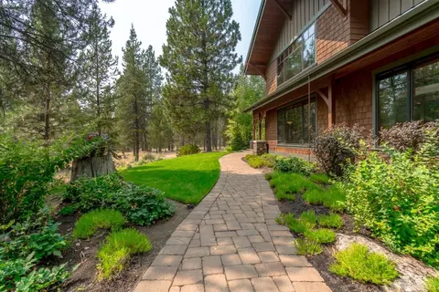 17751 Fireglass Ct, Bend, OR 97707 photo 22