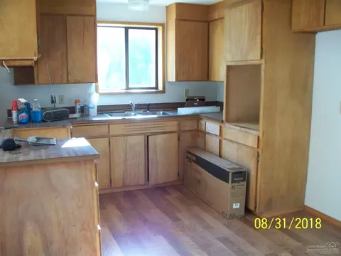 15954 Leslie Dr, La Pine, OR 97739 photo 6
