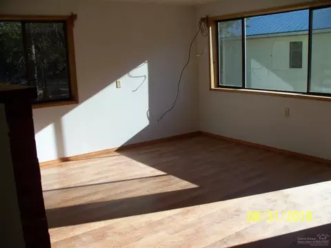 15954 Leslie Dr, La Pine, OR 97739 photo 5