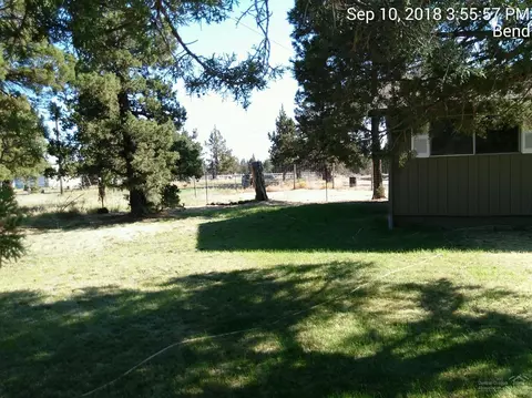 22875 Mcgrath Rd, Bend, OR 97701 photo 2