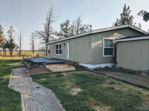 22750 Nelson Rd, Bend, OR 97701 photo 2
