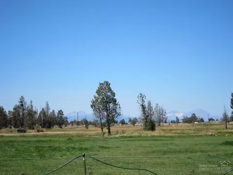 22750 Nelson Rd, Bend, OR 97701 photo 1
