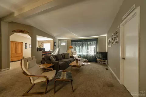 16902 Jacinto Rd, Bend, OR 97707 photo 5