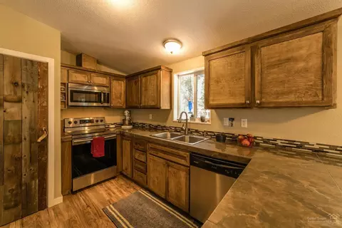 16902 Jacinto Rd, Bend, OR 97707 photo 4