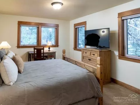58020 Bunker Ln, Sunriver, OR 97707 photo 18