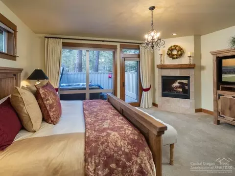58020 Bunker Ln, Sunriver, OR 97707 photo 8
