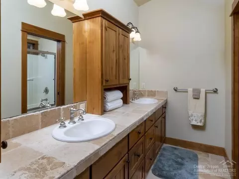 58020 Bunker Ln, Sunriver, OR 97707 photo 14