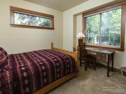 58020 Bunker Ln, Sunriver, OR 97707 photo 11