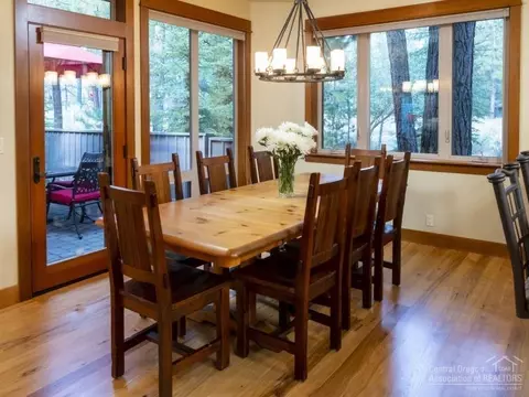58020 Bunker Ln, Sunriver, OR 97707 photo 5