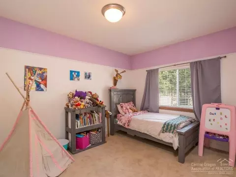 54735 Robin Ln, Bend, OR 97707 photo 11