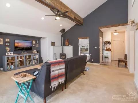 54735 Robin Ln, Bend, OR 97707 photo 4