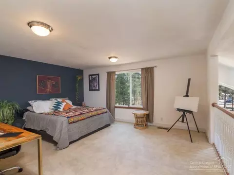 54735 Robin Ln, Bend, OR 97707 photo 12