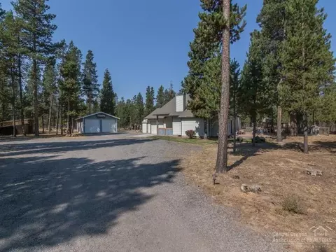 54735 Robin Ln, Bend, OR 97707 photo 21