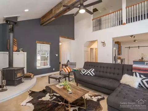 54735 Robin Ln, Bend, OR 97707 photo 9
