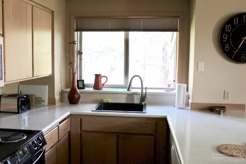 57374 Beaver Ridge Loop, Sunriver, OR 97707 photo 7