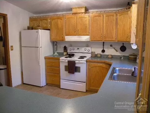 10216 Split Rail Rd, La Pine, OR 97739 photo 6