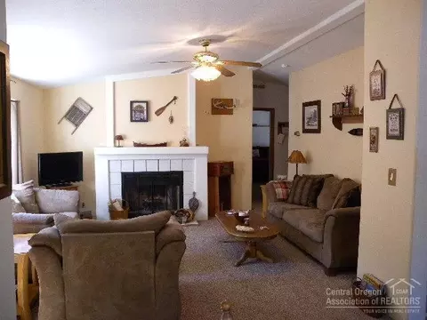 10216 Split Rail Rd, La Pine, OR 97739 photo 4