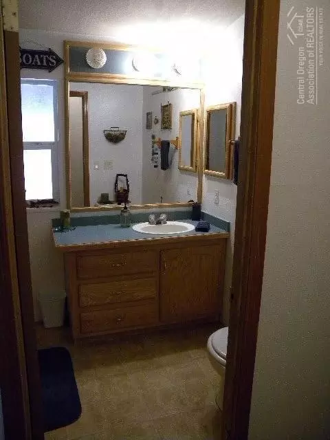 10216 Split Rail Rd, La Pine, OR 97739 photo 9