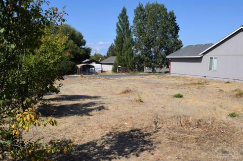 208 2nd St, Culver, OR 97734 photo 2