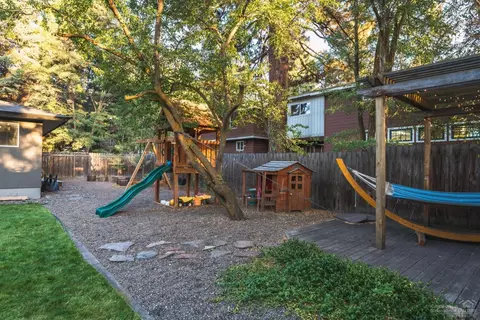 1429 NE 9th St, Bend, OR 97701 photo 20