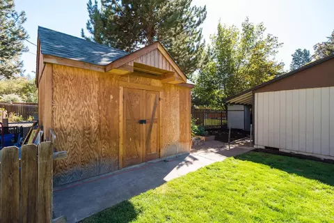 644 NE Seward Ave, Bend, OR 97701 photo 18